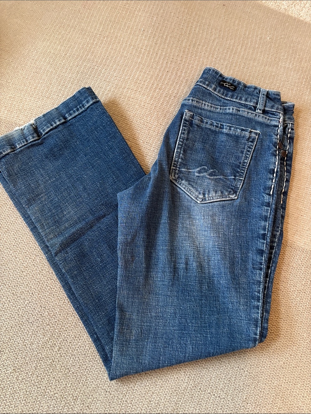 Women's Boot-Cut Jeans in Medium Blue Wash